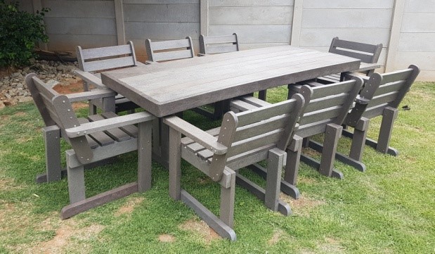 Recycled plastic patio discount set